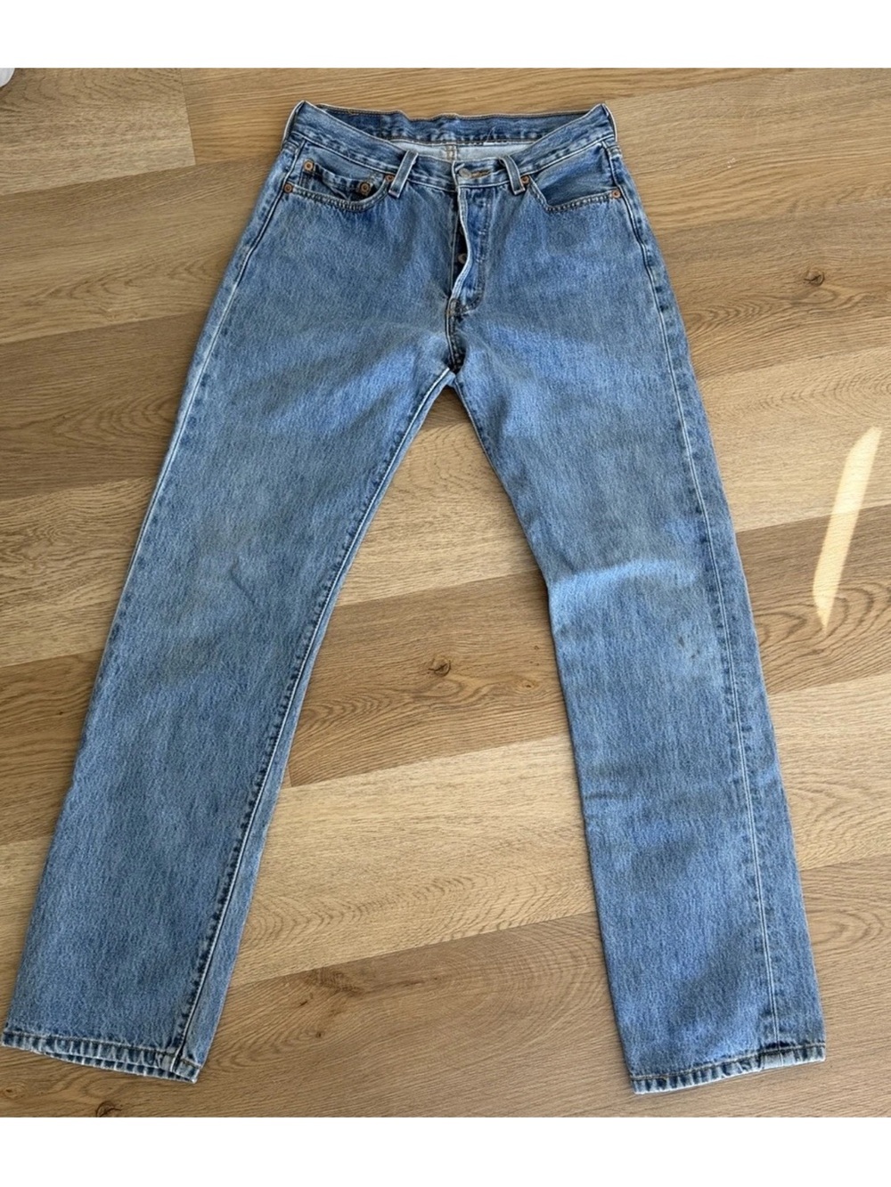 Vintage Light Blue Straight-Leg Levi’s 501 Jeans Tag 30W